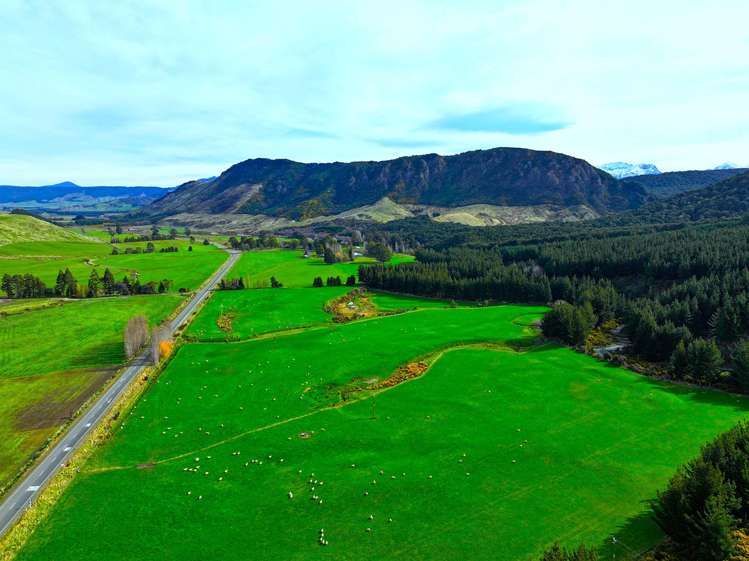 3730 Blackmount Redcliff Road Blackmount_12