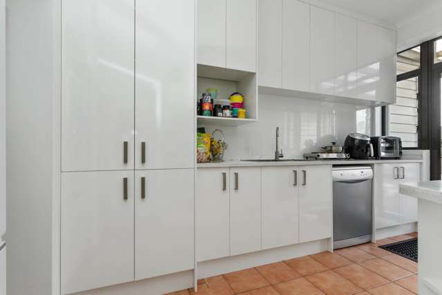 16/1 Ambrico Place New Lynn_3
