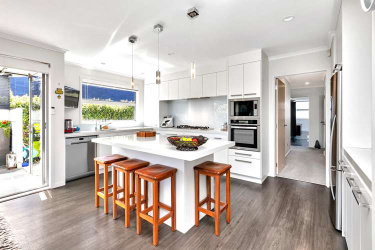 2 Paradise Point Place One Tree Point_10