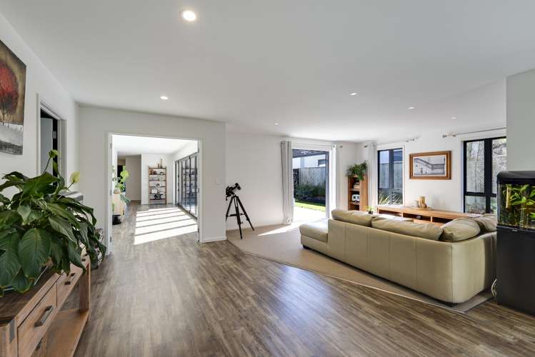 23 Pine Crest Drive Richmond_8