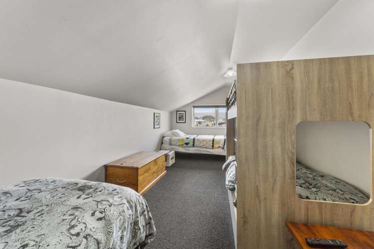 2 Kowhai Street Otaki Beach_16