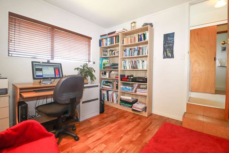 402 Garden Place Thames_13