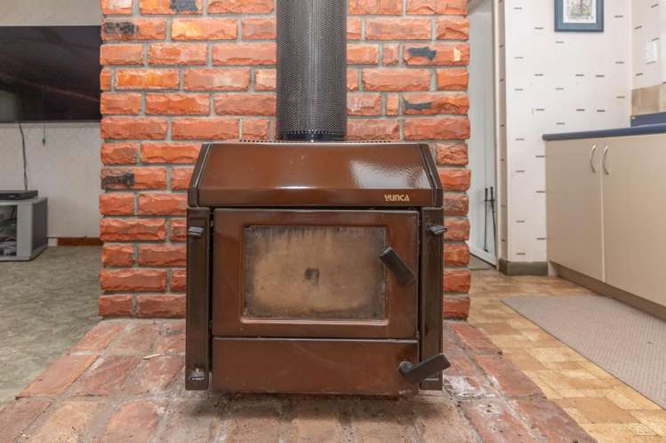 80 Main Road Harihari_10