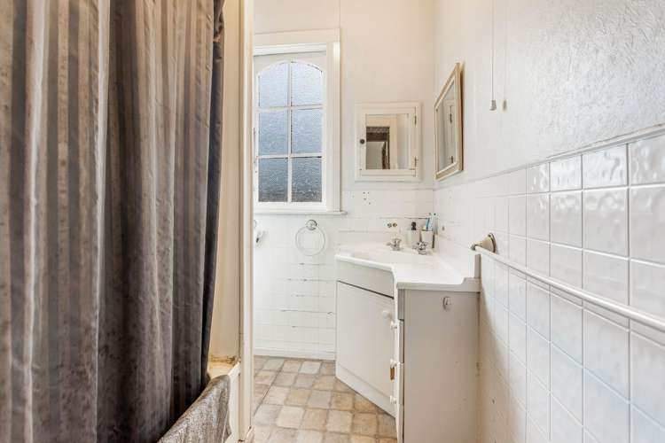 8 Muripara Avenue Point Chevalier_13