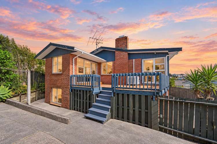 8 Goad Crescent Hillsborough_35