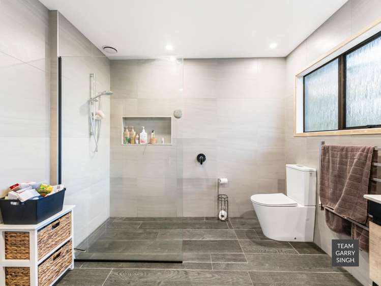 5 Rushgreen Avenue Pahurehure_12