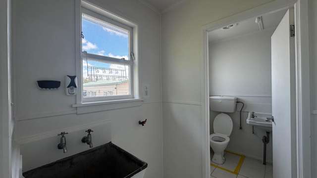 2/11 Atkinson Avenue 10057_3