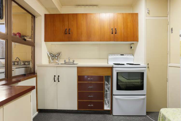 165 Glengarry Road Glen Eden_17