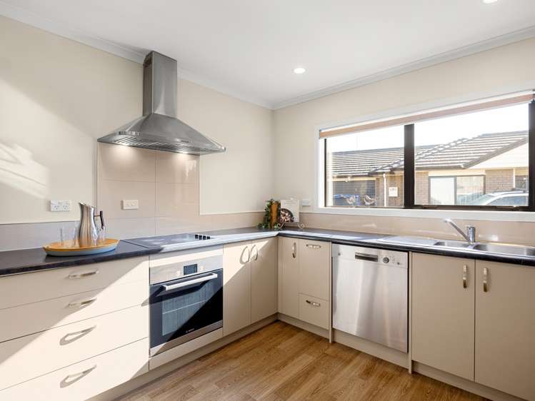 5/63 Knighton Road Hillcrest_3