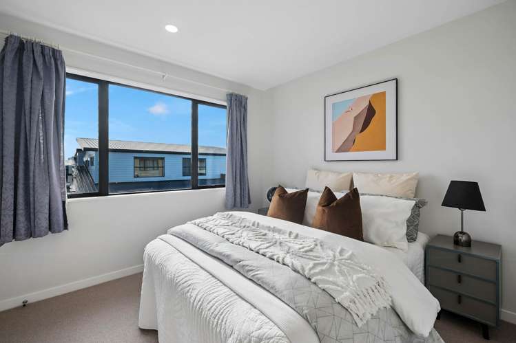 6 McArthur Close Silverdale_23
