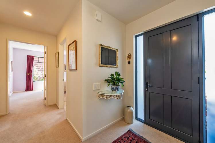 8 Samuel Parnell Road Karori_10