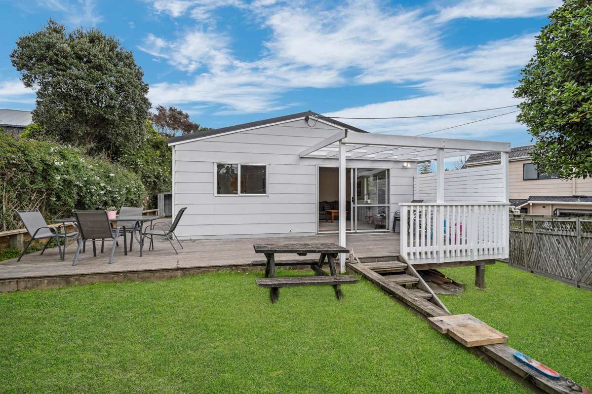 2/125 Beach Haven Road_5