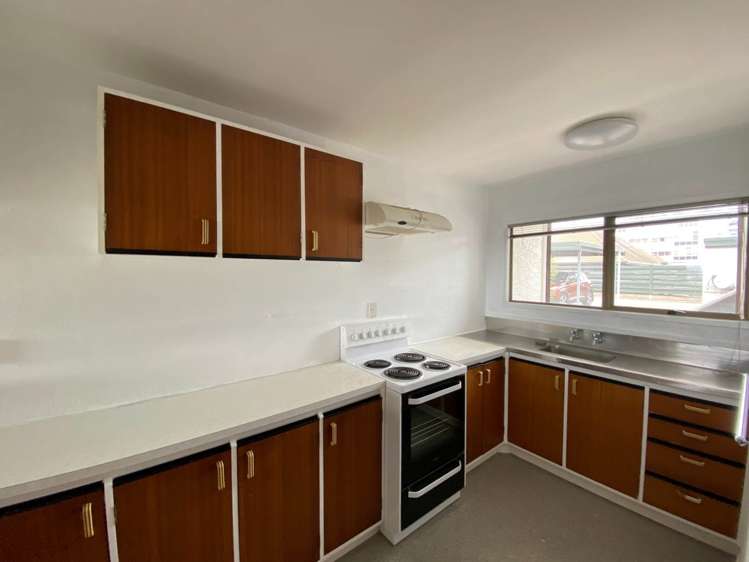 2/18 Cliff Road Tauranga Central_6