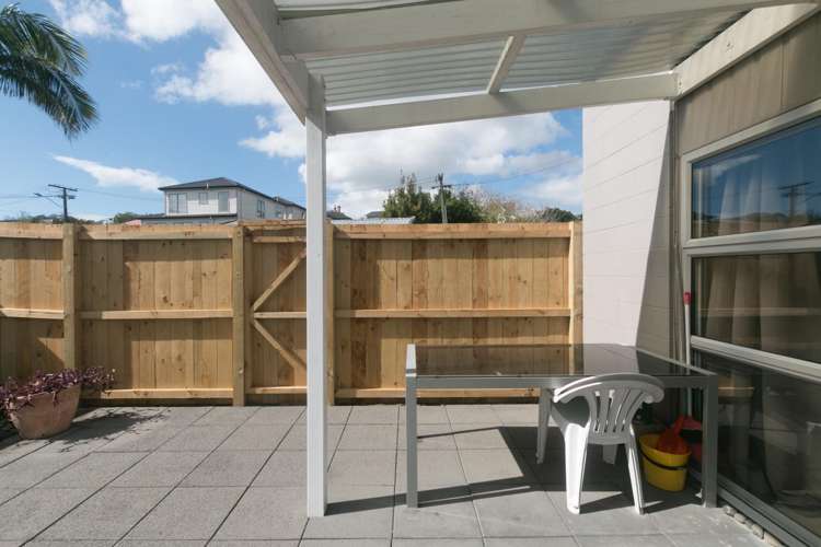 1/10 Robert Street 1660_11