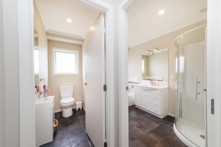 8 Roots Street West Feilding_24