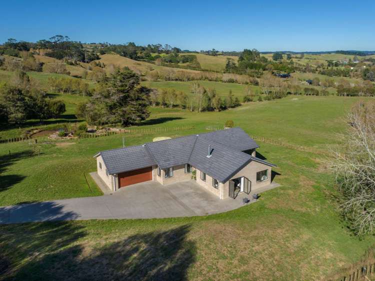323 Kahikatea Flat Road Waitoki_50