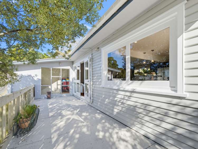 29 Cedar Terrace Stanmore Bay_13
