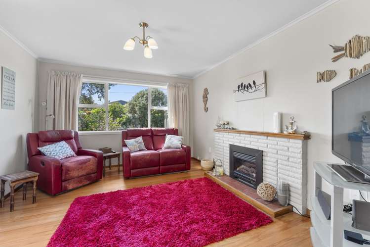 4 Kowhai Street Otaki Beach_5