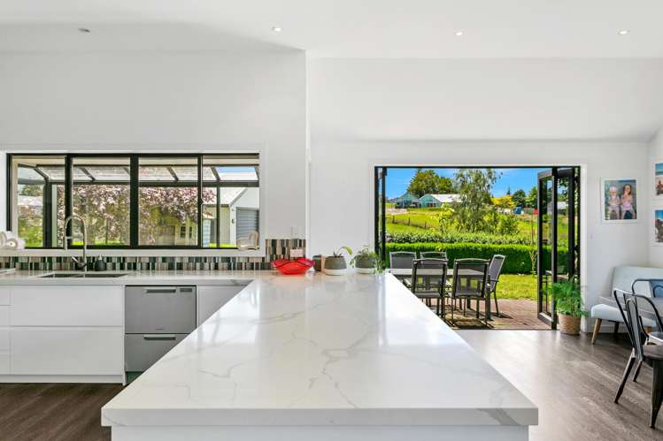 214 Mapara Road Acacia Bay_5