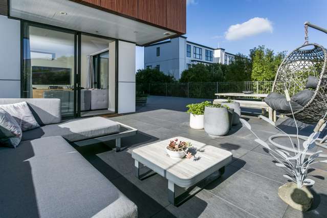 Best value in Takapuna - ground level-140m2 deck