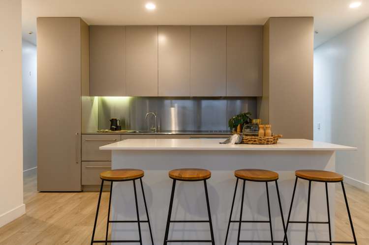 1b/6 Fisher-Point Drive Auckland Central_6