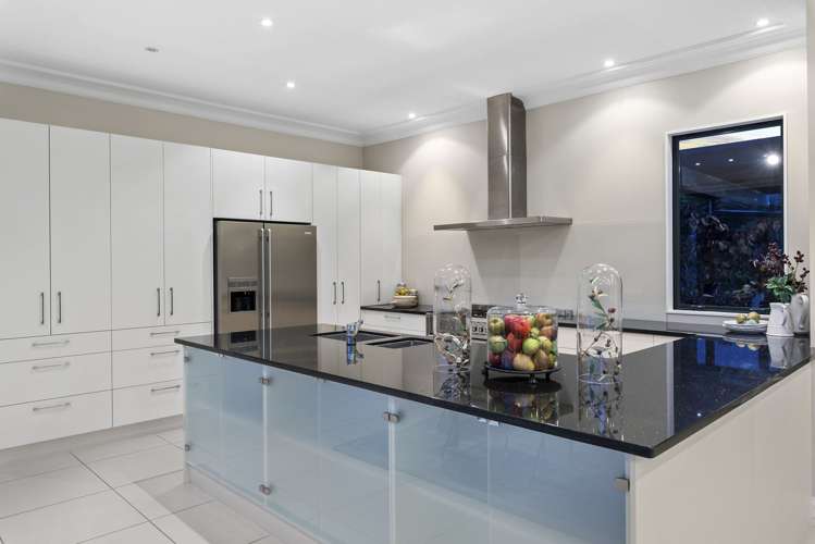 60 James Paige Lane Riverhead_27