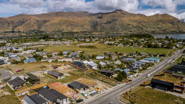 195 Aubrey Road Wanaka_1