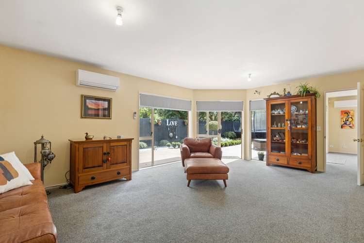 3 Magnolia Lane Saint Albans_16