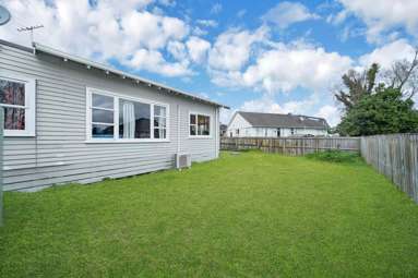 243 & 243A Panama Road_4