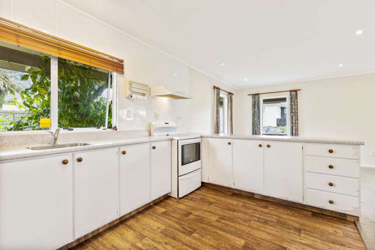 2/15 Tahi Terrace Glen Eden_2
