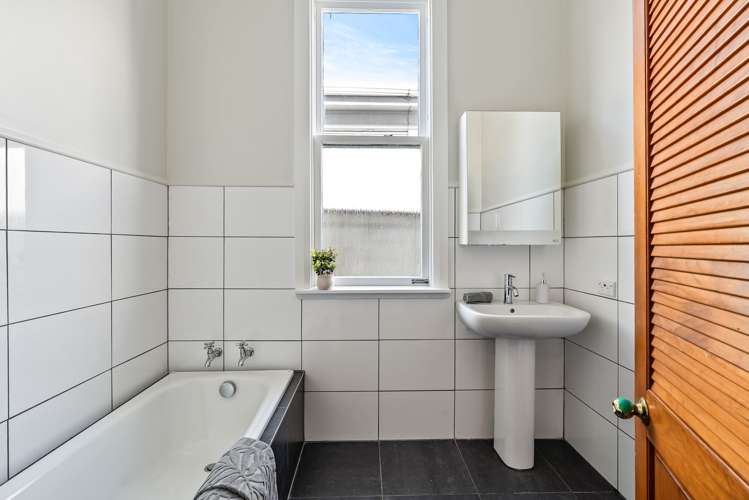 554 Adelaide Road Berhampore_12