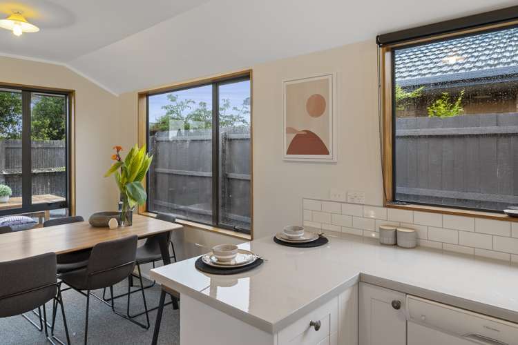 1 Vining Crescent Stoke_10