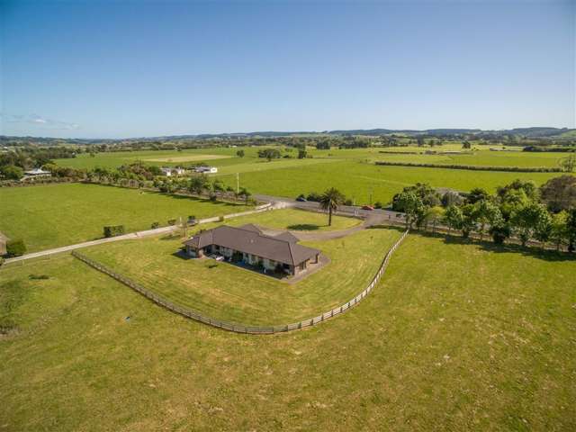 68 Parkhurst Road Helensville_1