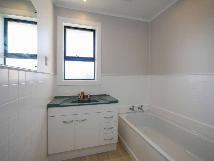 19 Blair Street Kenmure_13