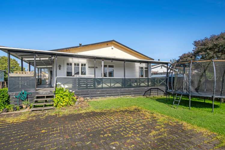 51A Parakai Avenue Parakai_5