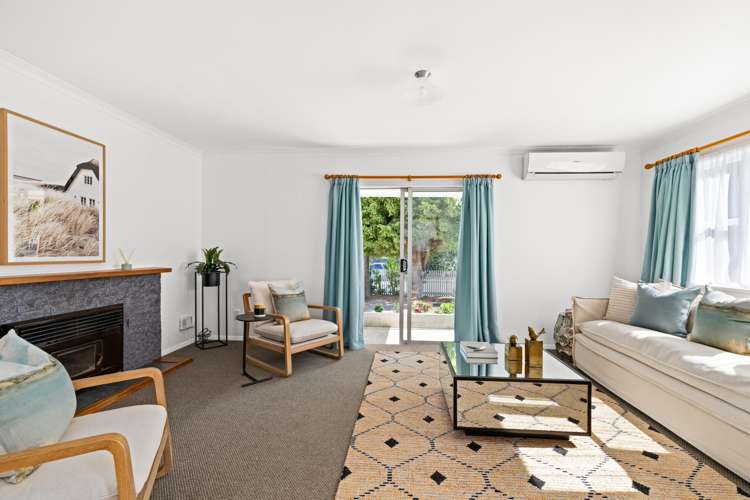 22 Scully Crescent Onekawa_1