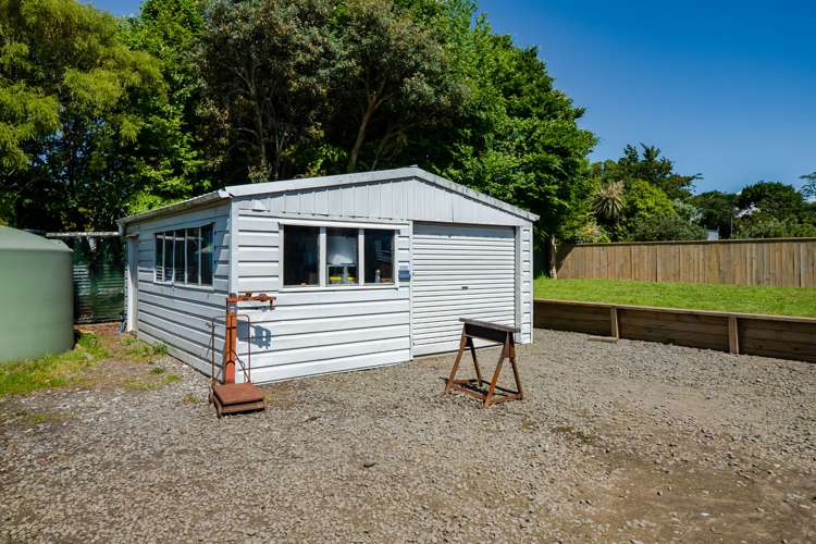 1277 Egmont Road Egmont Village_13