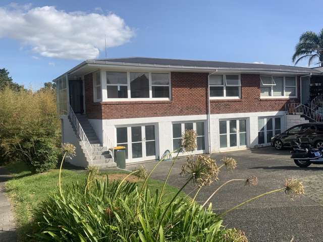 Conveniently Located Lovely Unit