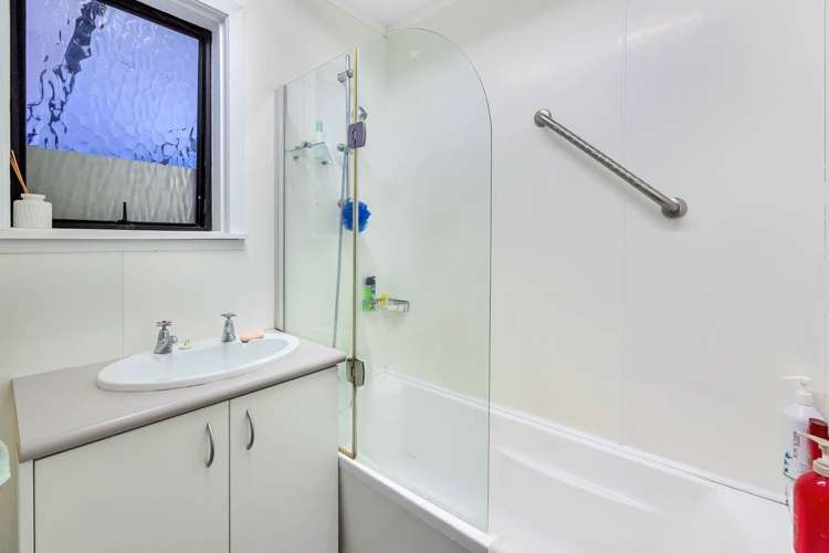 12 Salas Place Papakura_12