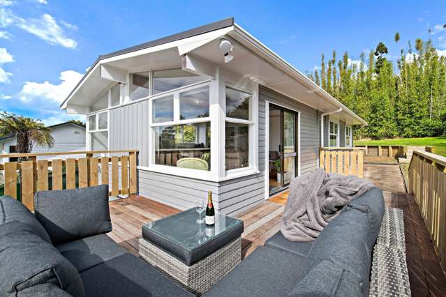 15 Finlow Drive Te Atatu South_1