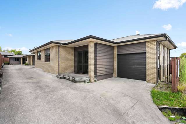 Four Modern Units|Strong Returns|Prime Location