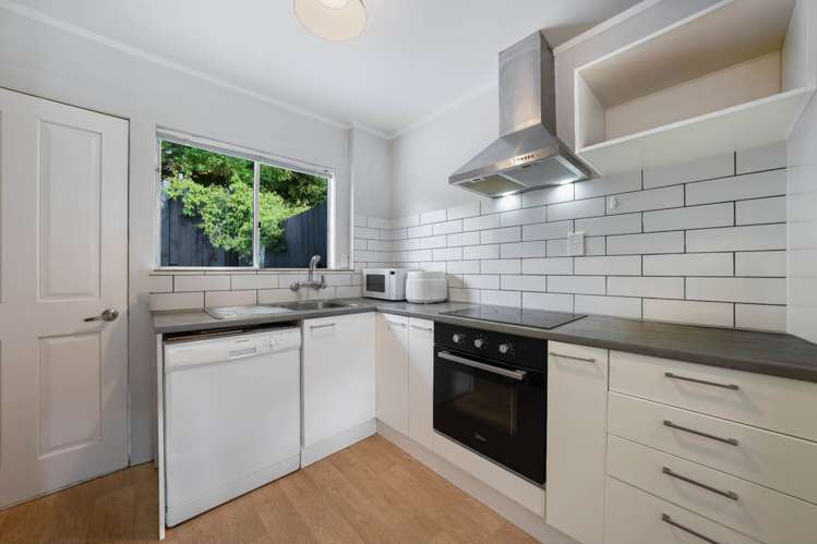 3/166 Beach Haven Road_5