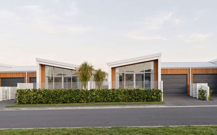 Huapai Triangle Schoolside Road_0
