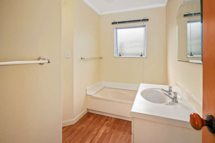 2/26 Taupata Street Stoke_9