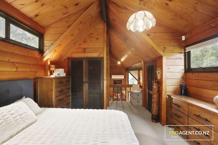 566 Scenic Drive Waiatarua_15