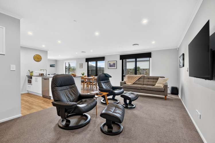 16 Austin Reid Avenue Carterton_5