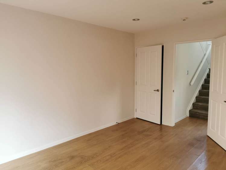 1/21b Mount Smart Road Royal Oak_9