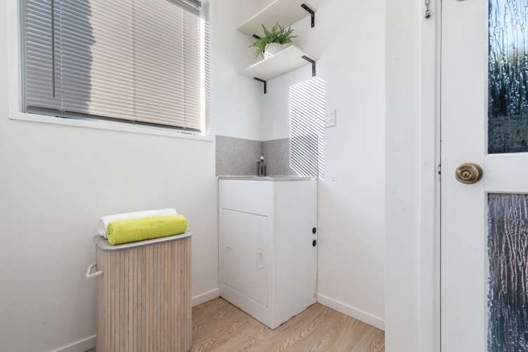 1/6 Randolph Street Woolston_21