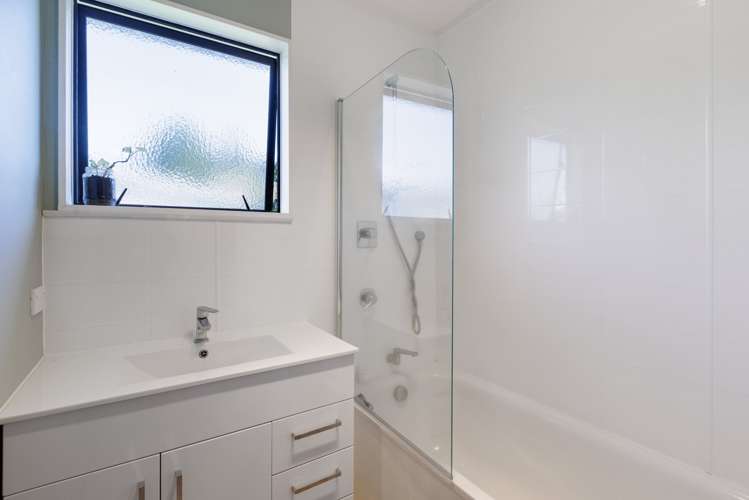 22a Queen Road Bellevue_12