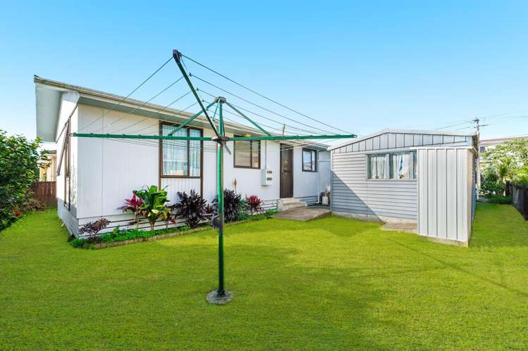 1b Bamboo Grove Kelston_12